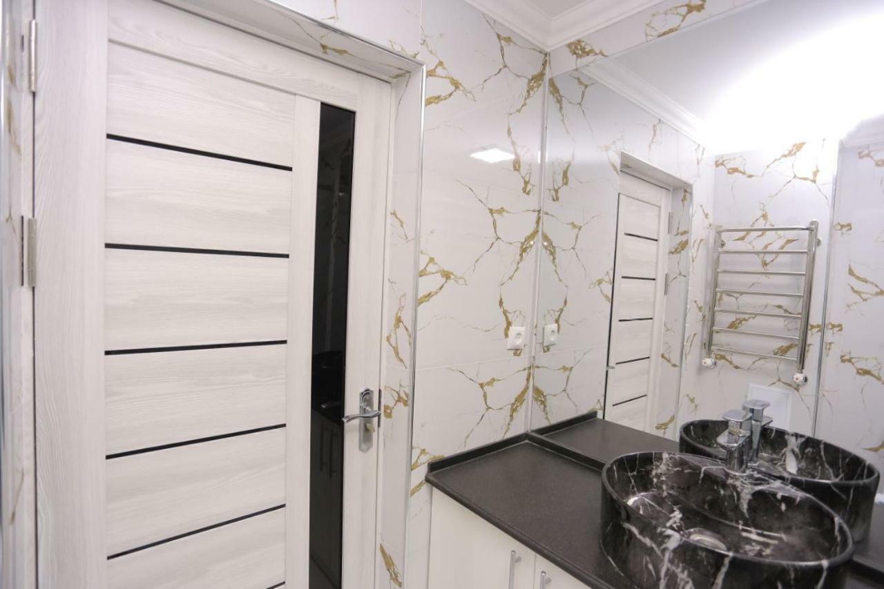 Luxury 2 Bedrooms Apartment Walking Distance From Gur-Emir Samarkand Eksteriør bilde